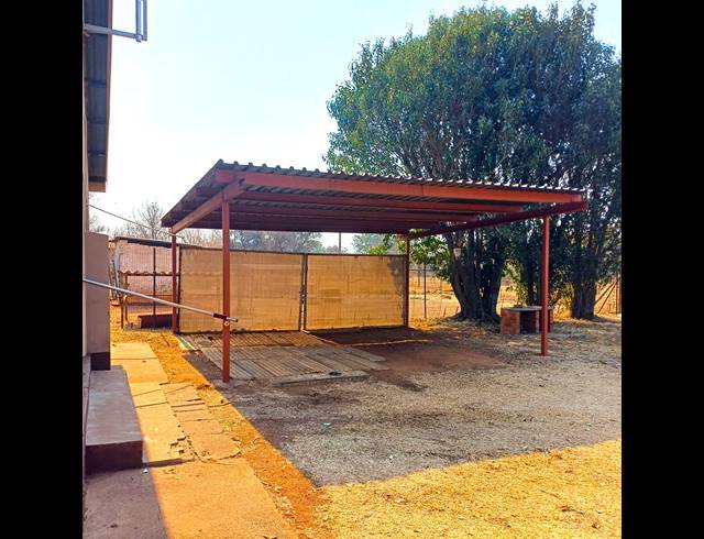 8.50HA FARM FOR SALE IN CHRISSIEFONTEIN